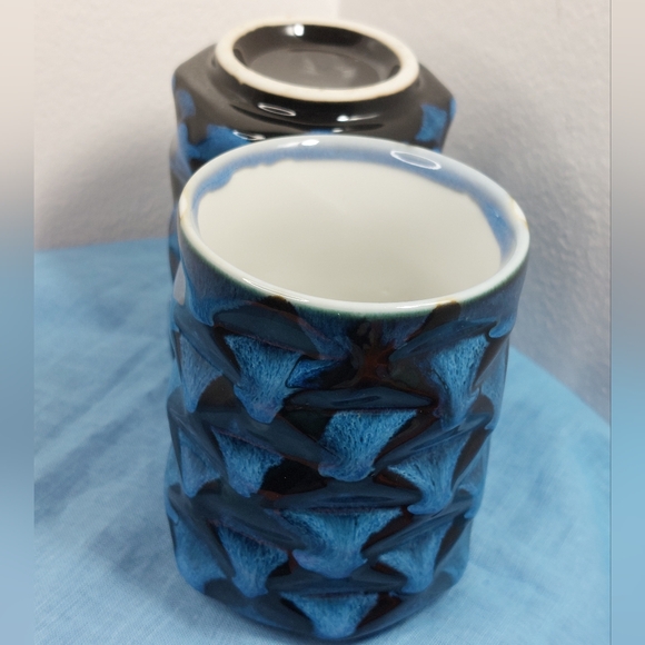 Set of 2 Textured Design Ceramic Glazed Pottery Cups - Picture 11 of 11